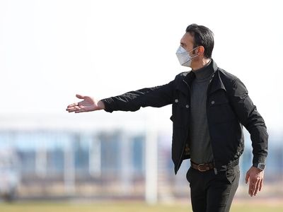 عنایتی: فعلا نباید درباره سبک بازی استقلال نظر بدهیم / قطعا به یک بازیکن طراح باکیفیت نیاز داریم