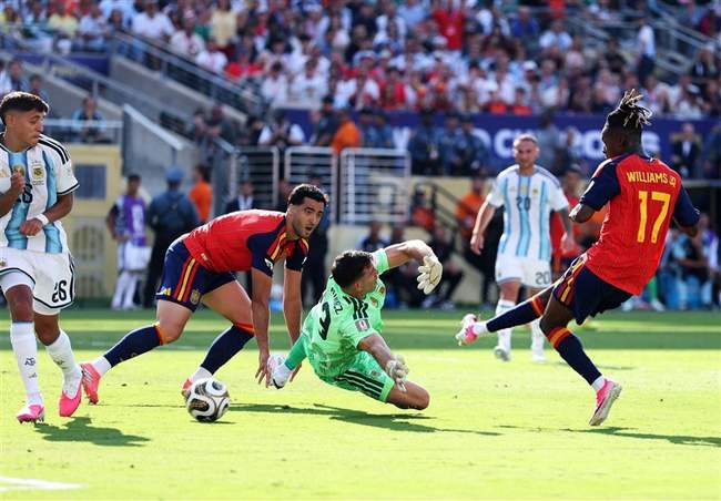 گزارش تصویری دیدار اسپانیا و آرژانتین