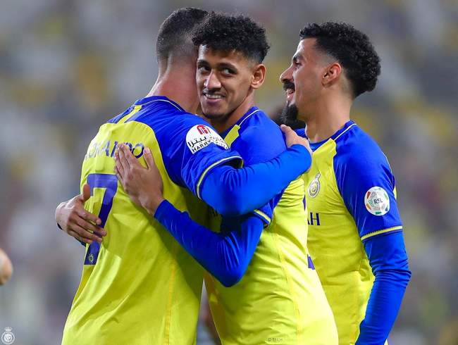 گزارش تصویری دیدار النصر و الرائد در شب گلزنی رونالدو