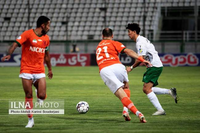 برد خانگی تیم فوتبال ذوب آهن اصفهان مقابل مس رفسنجان