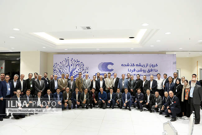 نشست رونمایی از گزارش 1403 شرکت صنایع تولیدی کروز