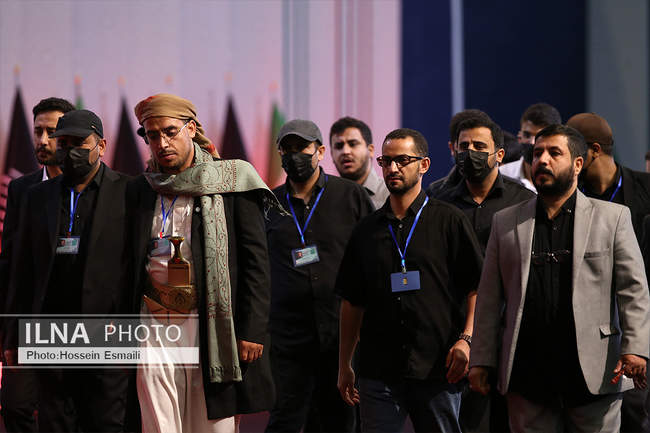 ادای احترام سران قوا و مسئولان نظام به پیکر آقای شهید ایران