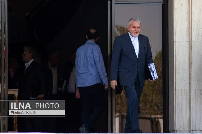 حاشیه جلسه هیات دولت - ۵ شهریور