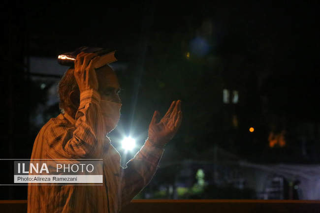 مراسم احیای شب نوزدهم ماه مبارک رمضان در خیابان ری