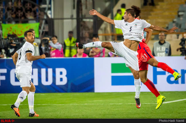 مسابقه فوتبال تیم ملی ایران و کره