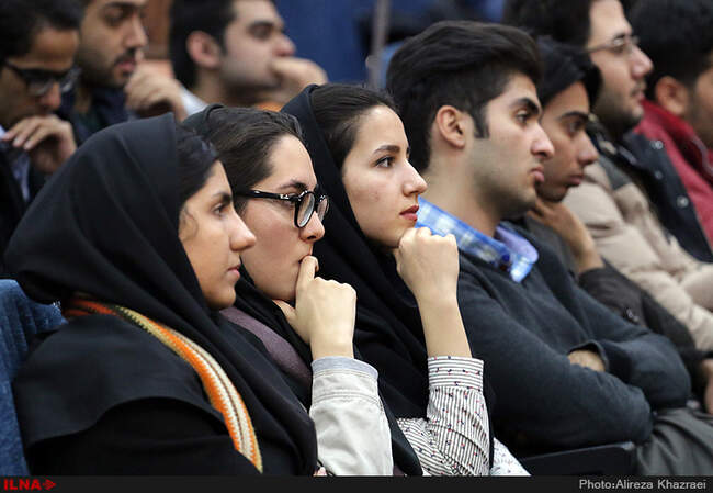 جلسه پرسش و پاسخ دانشجویان دانشگاه علامه طباطبایی در آستانه روز دانشجو