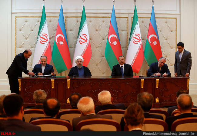 نشست خبری و امضای سند همکاری با حضور روسای جمهوری دو کشور ایران وآذر 