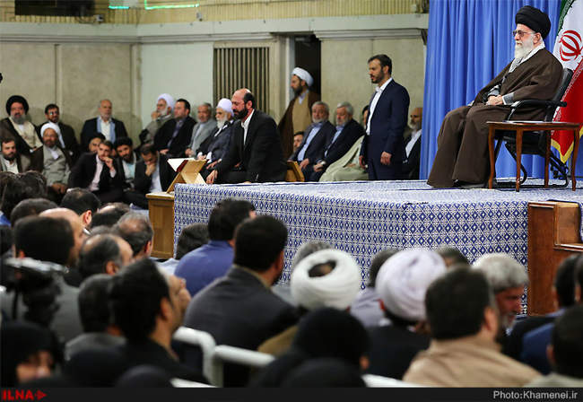 دیدار مداحان اهل‌بیت علیهم‌السلام با حضرت آیت‌الله خامنه‌ای رهبر 