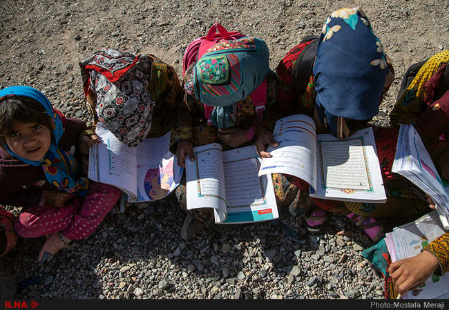 وضعیت نامناسب مدرسه کپری روستای لالی‌کشته در رودبار جنوب