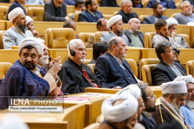 اختتامیه نخستین دوره جایزه جهانی امام خمینی (ره)