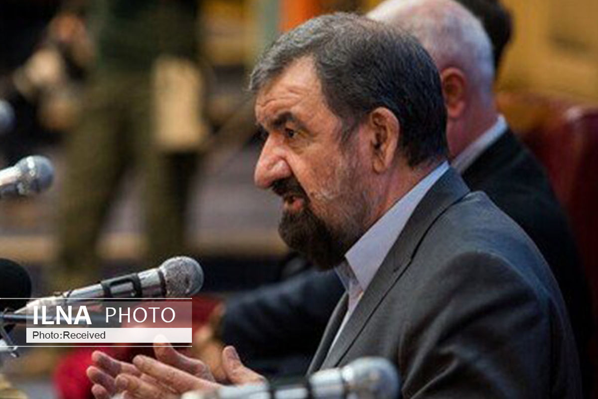 حضور محسن رضایی و وزیر نفت در کمیسیون اقتصادی
