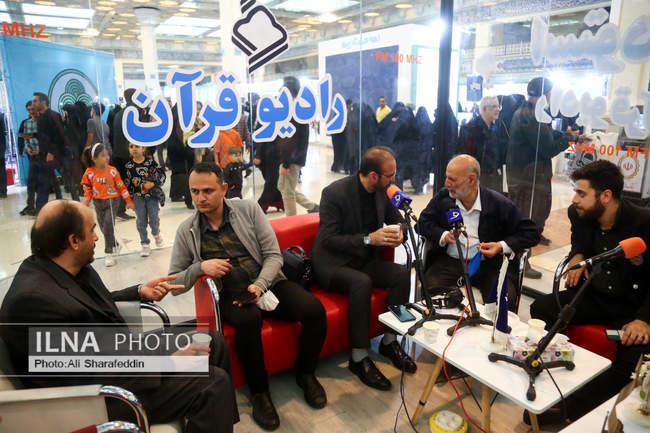 بازدید علیرضا محجوب از سی امین نمایشگاه قرآن کریم