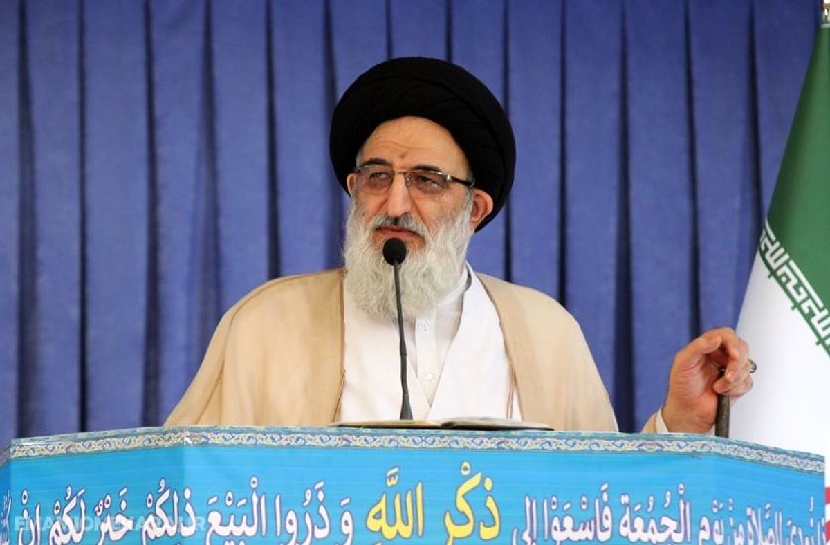 تشریح اسناد لانه جاسوسی در نماز جمعه کرج