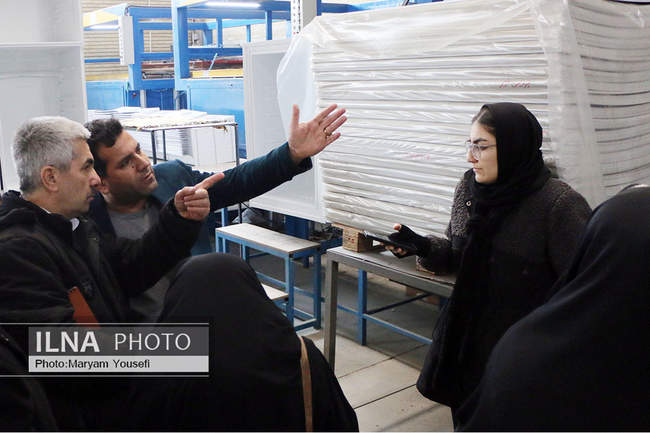 بازدید خبرنگاران در قالب راهیان پیشرفت از کارخانه تولید یخچال در تبر