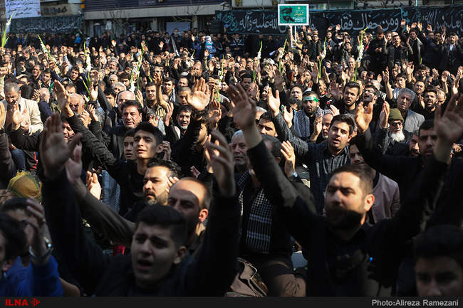 تجمع عزاداران فاطمی در میدان های هفت تیر و فاطمی تهران