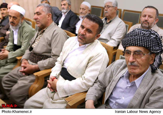 دیدار اعضای ستاد کنگره گرامیداشت شهدای پیشمرگان مسلمان کُرد با رهبر 