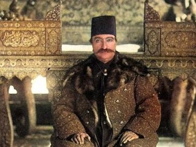 سلفی ترامپ با ناصرالدین شاه؛ شیرین‌کاری جدید هوش مصنوعی + عکس