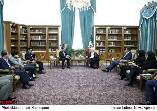 دیدار اعضای خانه صنعت، معدن و تجارت جوانان ایران با آیت الله هاشمی