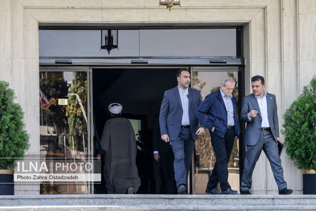 حاشیه جلسه هیات دولت - ۱۴ آبان
