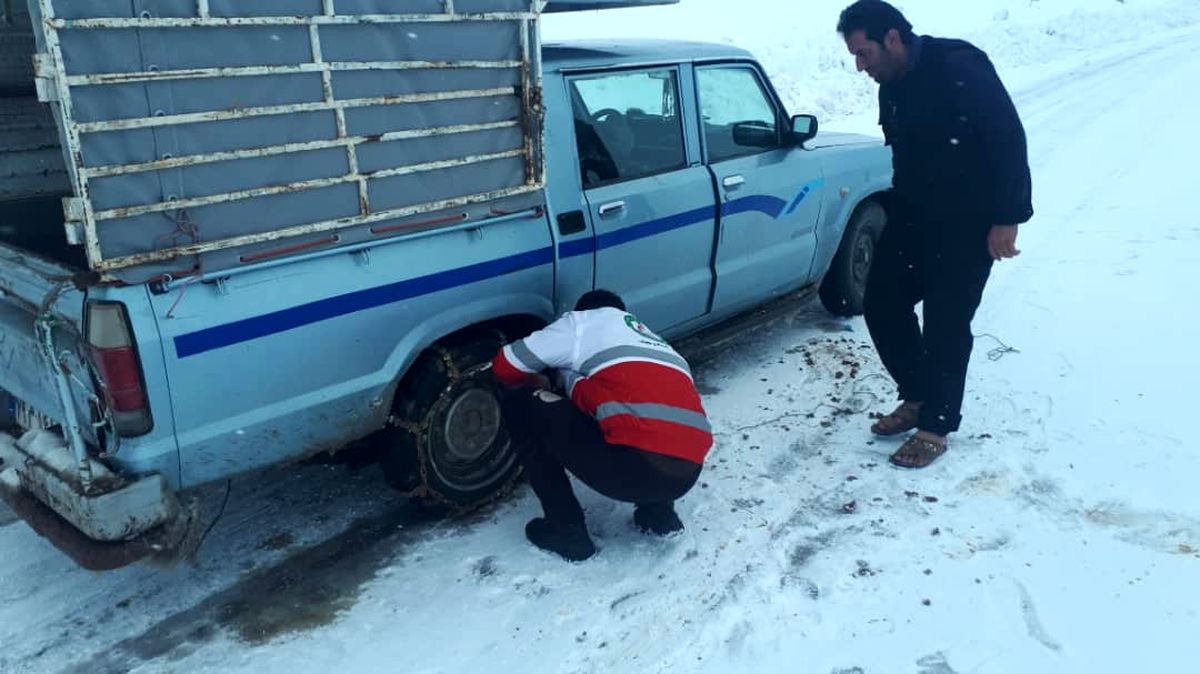 امدادرسانی به ۳۵ خودرو و ۱۰۴ فردِ گرفتار شده در کولاک اندیکا
