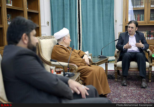 دیدار اعضای شورای مرکزی جمعیت جوانان انقلاب اسلامی با آیت الله هاشمی