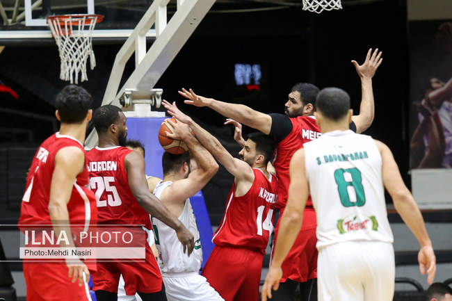 دیدار تیم های بسکتبال طبیعت اسلامشهر و شهرداری گرگان 