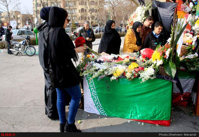 ادای احترام مردم  به جانباختگان حادثه پلاسکو 