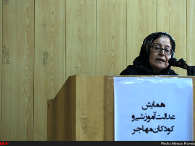 چرا مشارکت والدین در مدارس اجباری است؟/ابهام در رایگان‌ بودن شهریه کودکان افغان