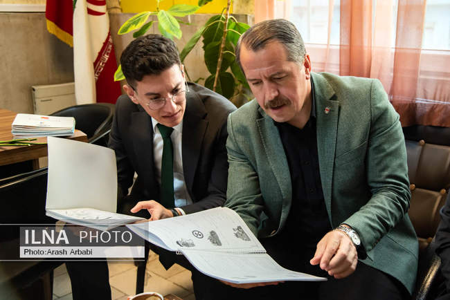 بازدید رییس کنفدراسیون اتحادیه کارمندان بخش عمومی ترکیه از دبستان ا