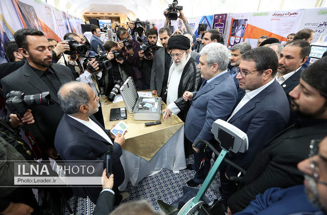 بازدید رهبر انقلاب از نمایشگاه شرکت‌های دانش‌بنیان و فناوری‌های ب