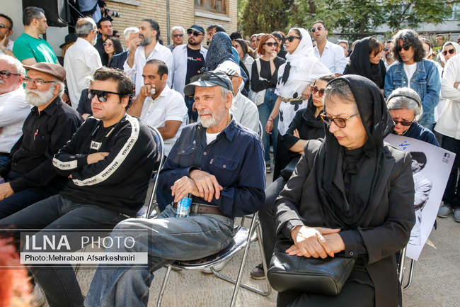 مراسم تشییع پیکر ناصر تقوایی