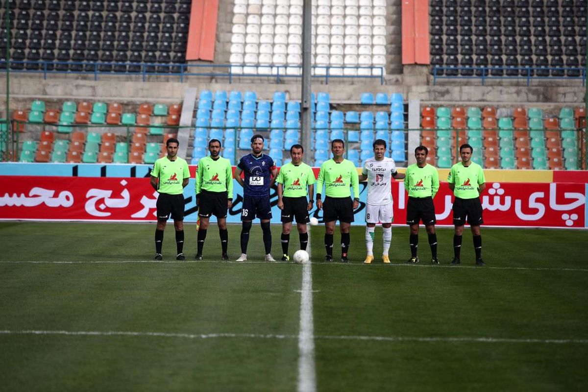 تساوی بدون گل در نیمه نخست دو بازی همزمان