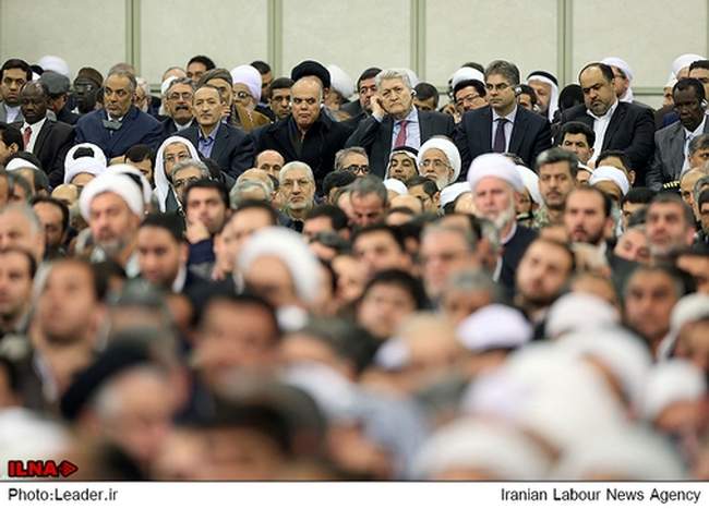 دیدار مسئولان نظام و میهمانان کنفرانس وحدت اسلامى‌ با رهبر معظم انق�