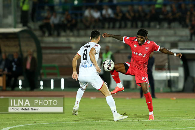 دیدار تیمهای فوتبال پرسپولیس تهران و فولاد خوزستان