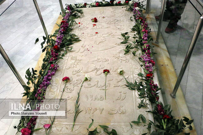 گردشگران نوروزی در مقبرةالشعرا