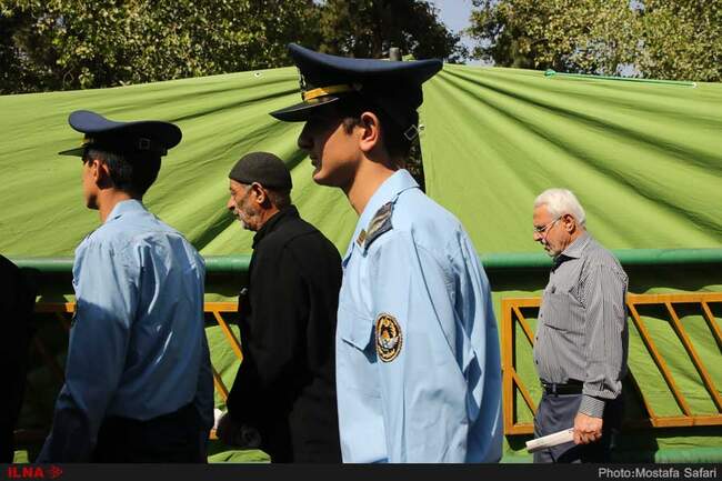 راهپیمایی نمازگزاران در اعتراض به سخنان رئیس جمهور آمریکا