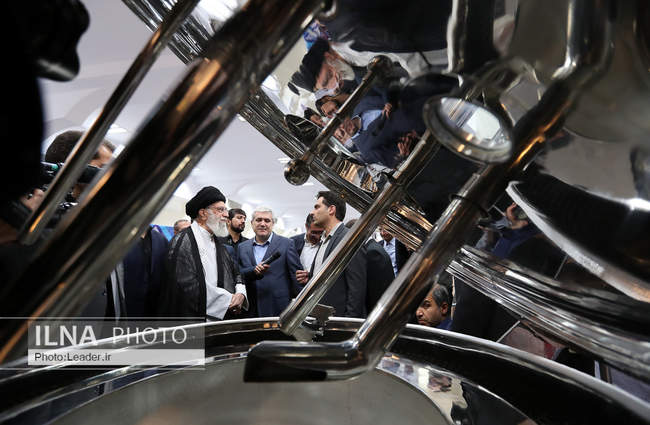 بازدید رهبر انقلاب از نمایشگاه شرکت‌های دانش‌بنیان و فناوری‌های ب�