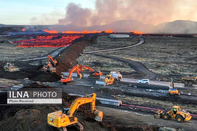  ورود جریان گدازه به شهر گرینداویگ ایسلند 