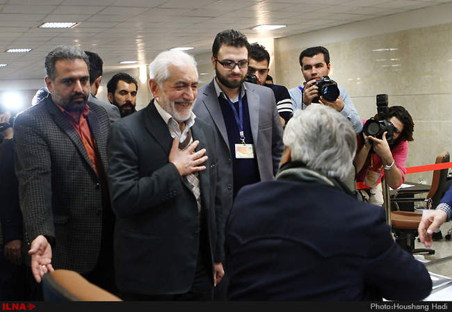 چهارمین روز ثبت‌نام داوطلبان مجالس خبرگان و شورای اسلامی - وزارت کشو