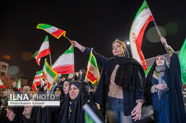 آیین وداع با پیکر شهدای ناوشکن «دنا» 