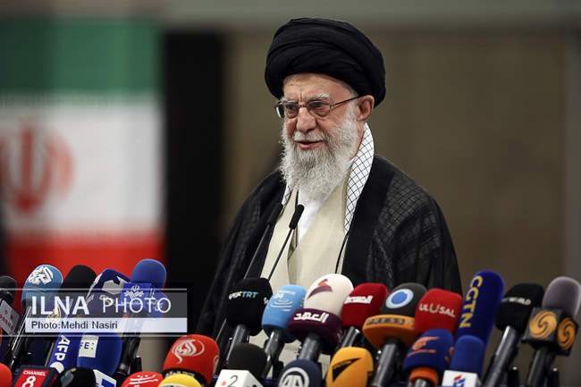 حضور رهبر معظم انقلاب در چهاردهمین دوره انتخابات ریاست جمهوری 