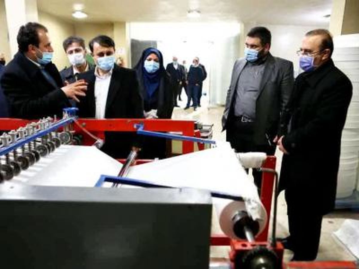 بازدید فرماندار رشت از دو واحد تولیدی ماسک و اقلام بهداشتی 