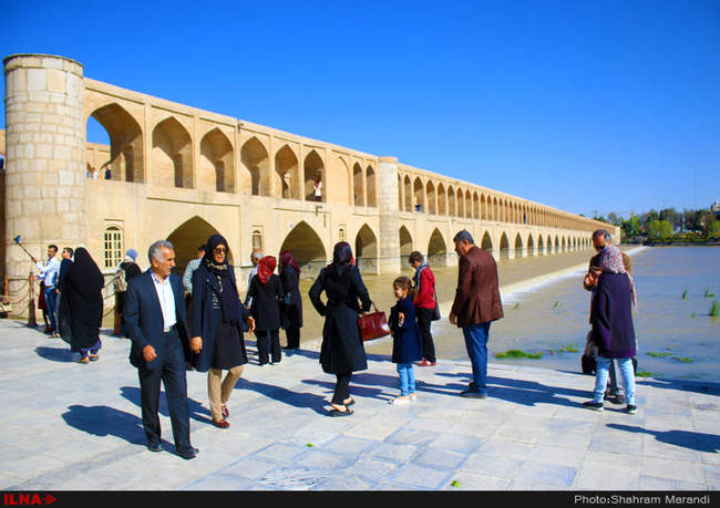 زاینده رود جاری شد