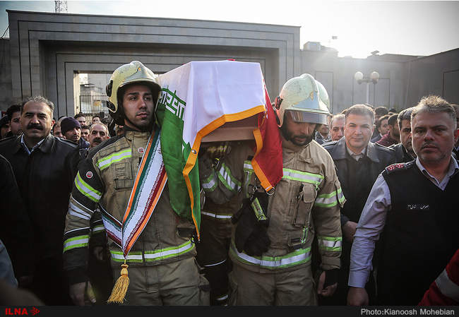 مراسم تشییع پیکر آتش‌نشان شهید سید احسان جامعی
