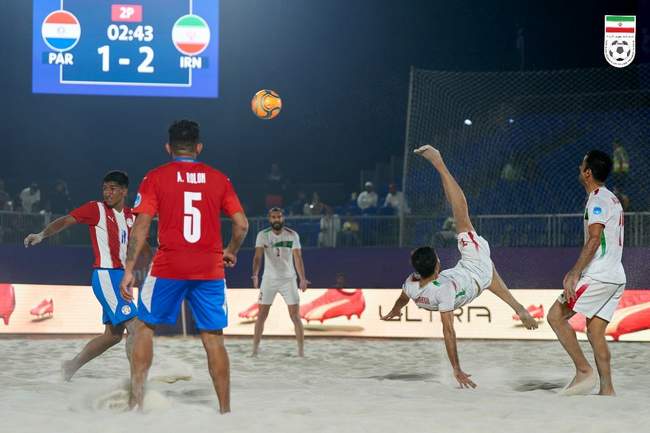 گزارش تصویری از بازی تیم‌های ملی فوتبال ساحلی ایران و پاراگوئه