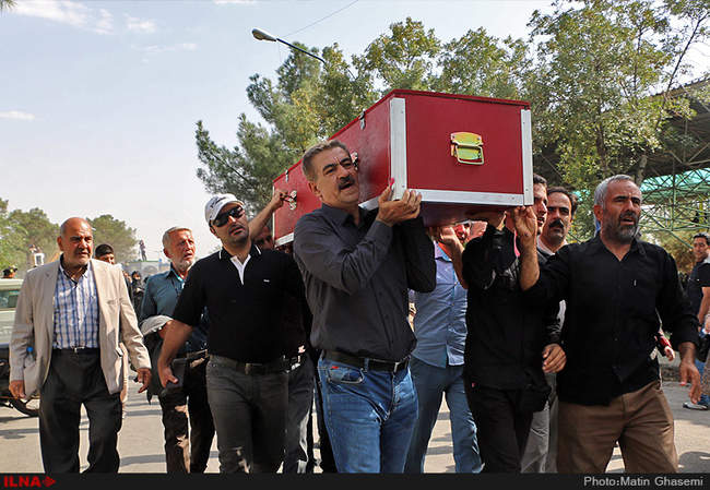 مراسم خاکسپاری جان باختگان فاجعه منا در قطعه 50 بهشت زهرا(س)