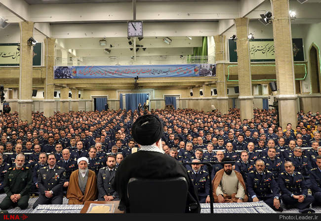 دیدار فرماندهان نیروی هوایی و پدافند هوایی ارتش با رهبر انقلاب