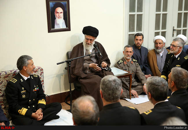 دیدار جمعی از فرماندهان و مسئولان نیروی دریایی ارتش با رهبرانقلاب اسلامی 
