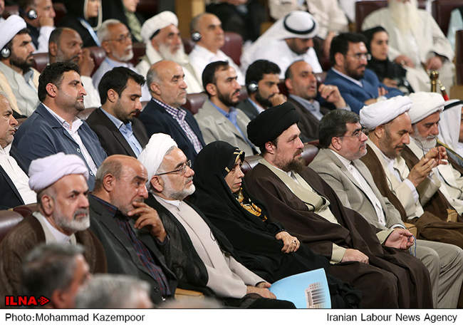 همایش جهان عاری از خشونت در اندیشه امام(ره) با حضور آیت الله هاشمی رفس