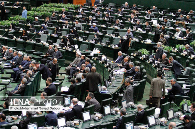 تحویل بودجه سال 1399 به مجلس توسط روحانی رییس جمهور